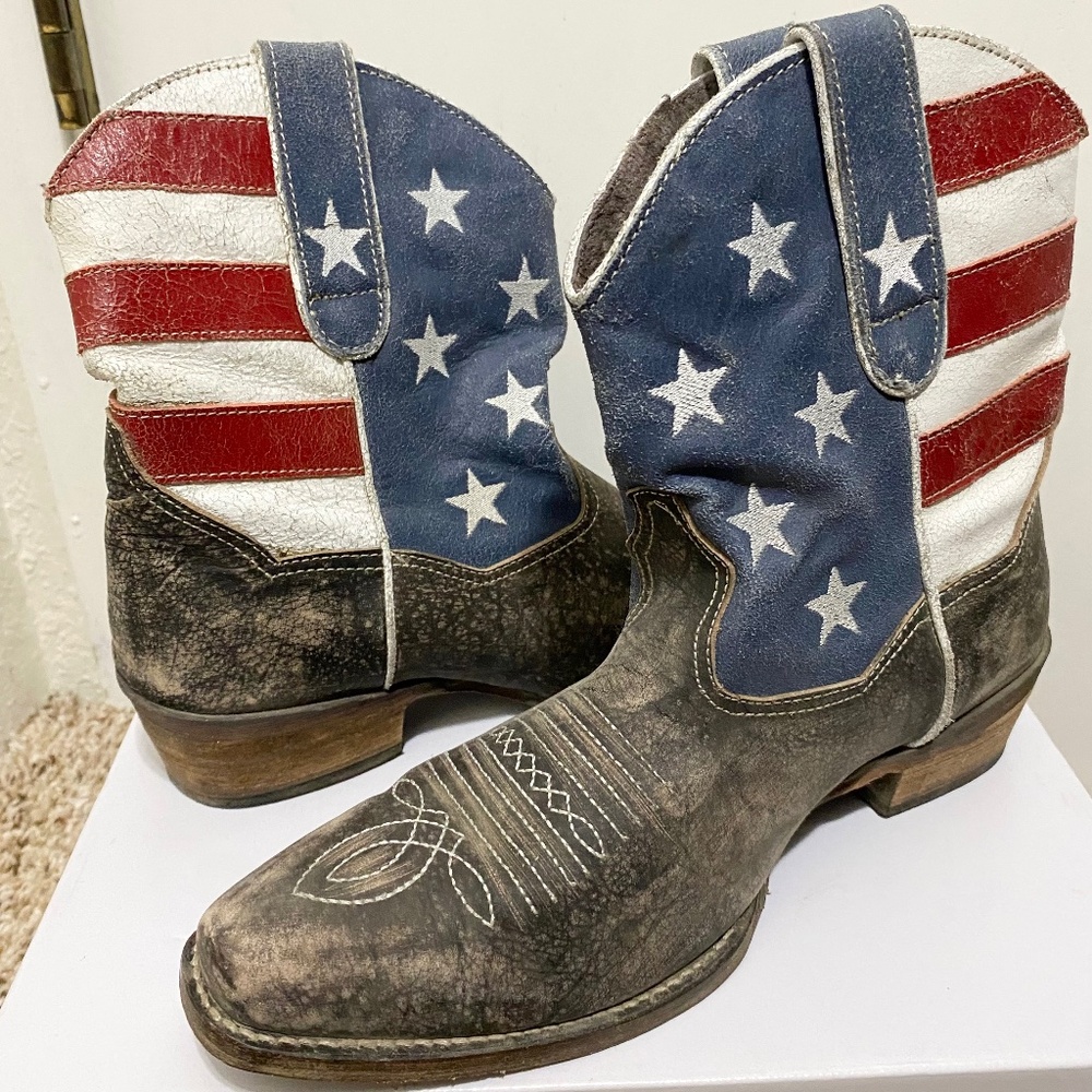 Roper Americana    Size 7 1/2 Women’s Cowboy Boots